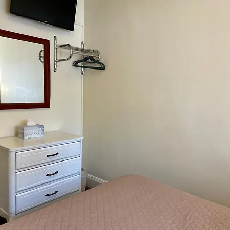 Oasis Guest house 2*