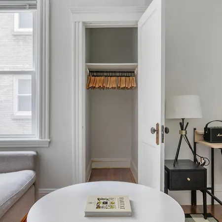 Blueground Longwood Shared Wd Nr Bars Food Bos-1071 Apartment Boston