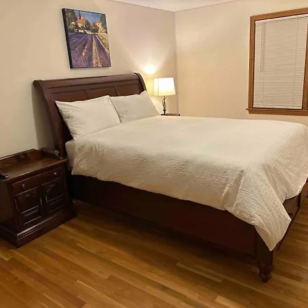 Holiday home Single Family House - 19' Train To Back Bay