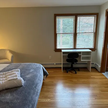 Single Family House - 19' Train To Back Bay Holiday home