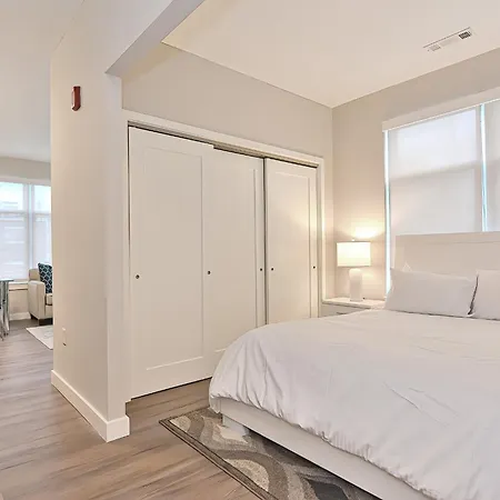 Global Luxury East * Boston