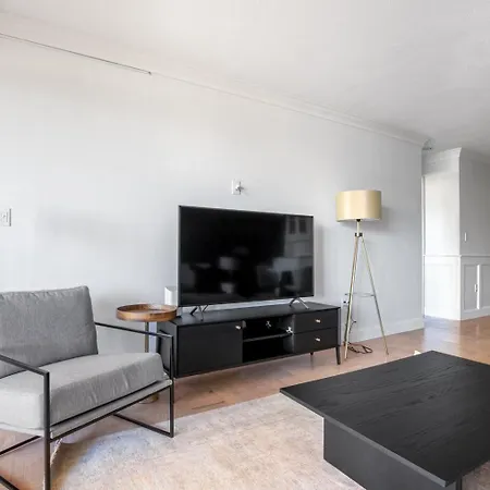 W End 1br W Gym Wd Nr Mgh T Stop Bos-288 Boston