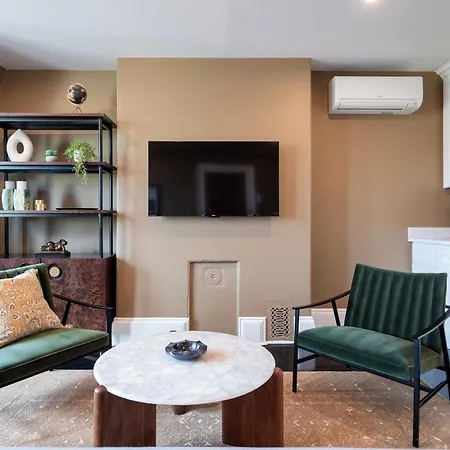 The Chester Apartment