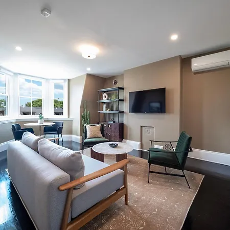 The Chester Apartment *