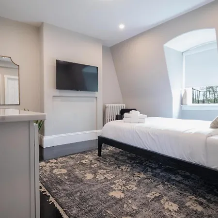 The Chester Apartment *