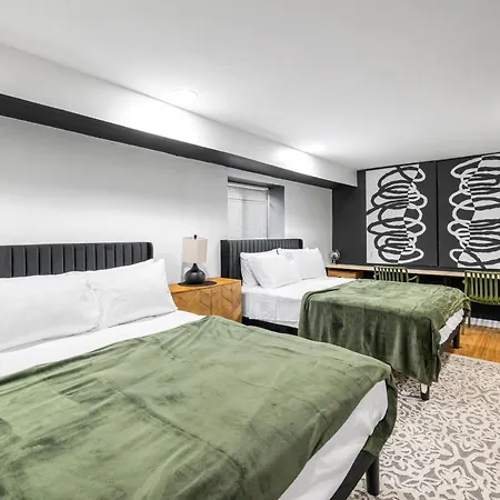 Modern 2 Bed Apt Mins To Fenway 5 Min To Train