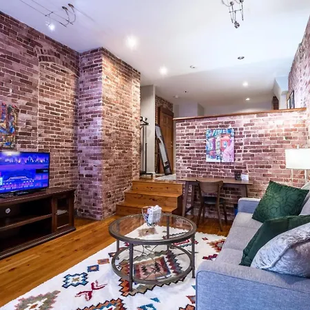 Historic Brick In North End Apartment *