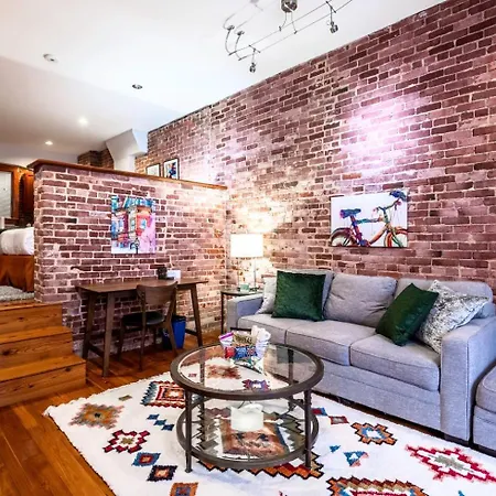 Historic Brick In North End Apartment *