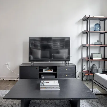 E Cambridge W Gym Wd Nr Lechmere T Bos-633 * Boston