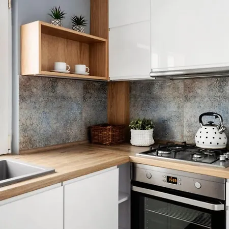 Homestay In Near Train Station *