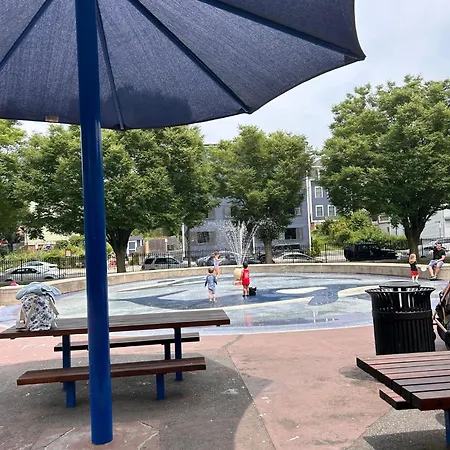 Piers Park Lane Shared House Homestay Boston