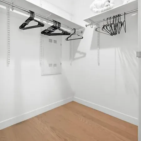 Apartment Chic 2br 2ba Retreat In The Heart Of Fenway Park *