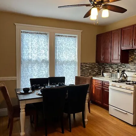 Cozy 1-bed Private Downtown Dorchester, Ma!