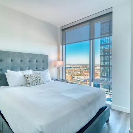 Luxury With Views Apartment Boston