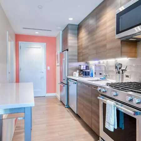 Spacious Back Bay Apartment *