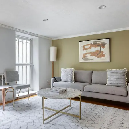 South End 2br W Wd Nr Shops Bos-938 Apartment *
