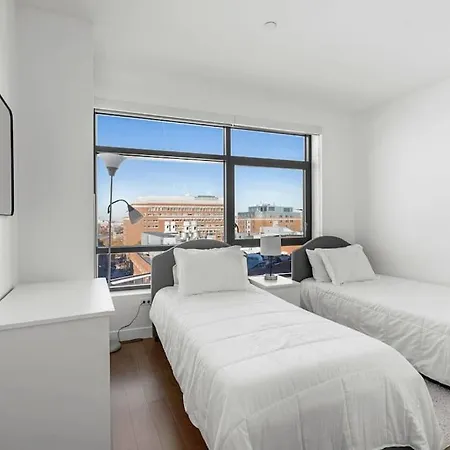 Fancy 2br 2ba Fenway Apartment