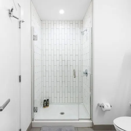 Fancy 2br 2ba Fenway Apartment