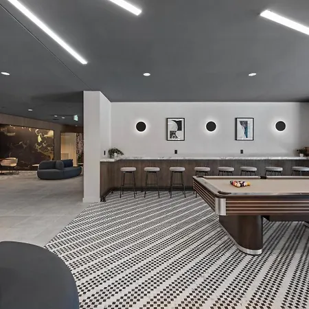 Blueground Revere Gym Pool Wd Lounge Bos-1100 *