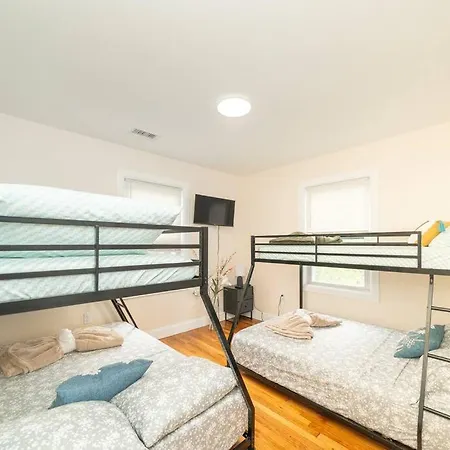 30-3 - 3br - Cozy Near Franklin Park Zoo Apartment *