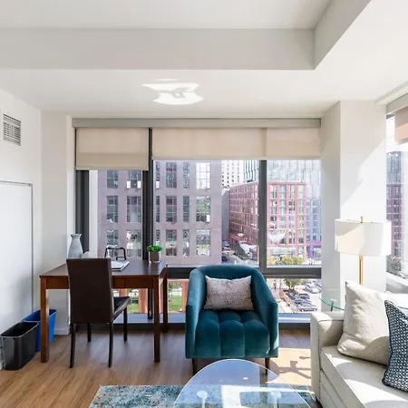 Apartment Luxury Apt With Gym - 345-861