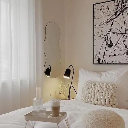 South End Superior 1 Bedroom Apartment *