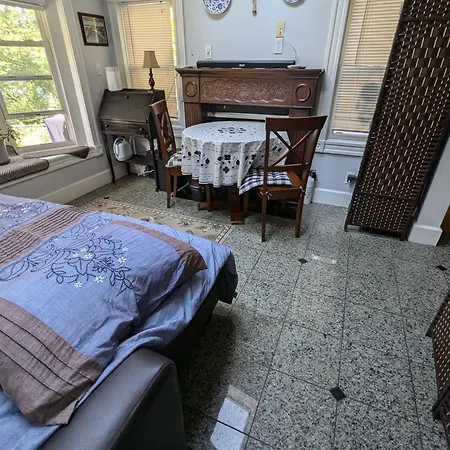 Large W/ Private Bath,great Location Boston