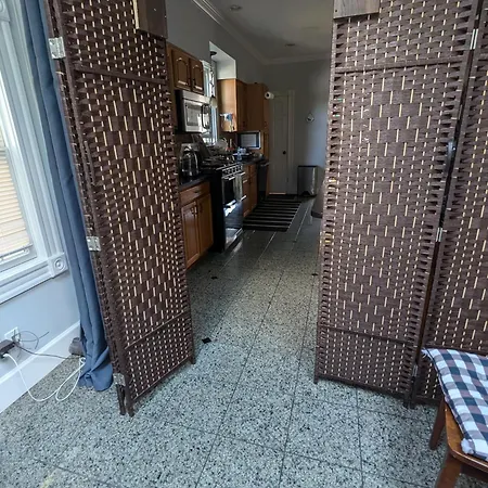 Large W/ Private Bath,great Location Homestay Boston
