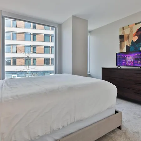 Luxury With Harbor Views Boston