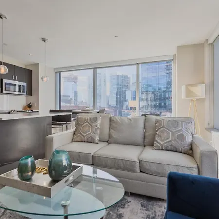 Luxury With Harbor Views *
