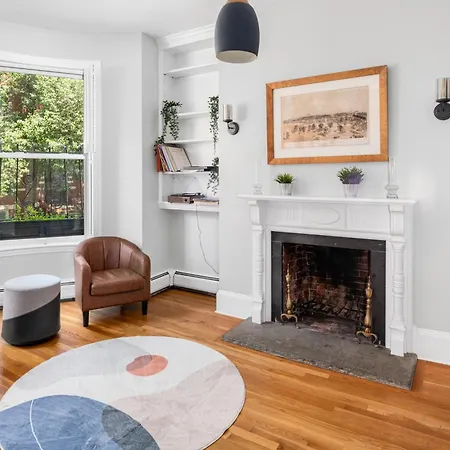 Brownstone Townhouse In Fenway Apartment *