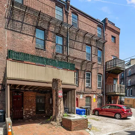 Brownstone Townhouse In Fenway