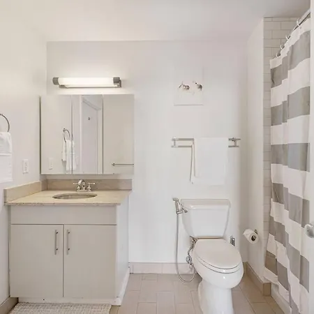 Apartment Tranquil 2 Bedroom 2ba With Stunning Views *