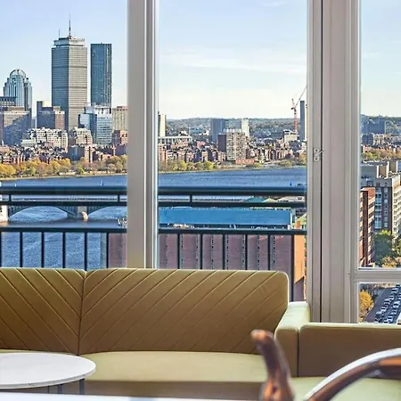 Tranquil 2 Bedroom 2ba With Stunning Views Apartment Boston