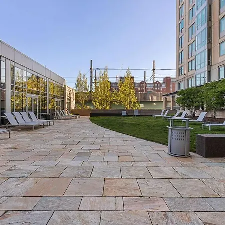 Tranquil 2 Bedroom 2ba With Stunning Views Apartment *