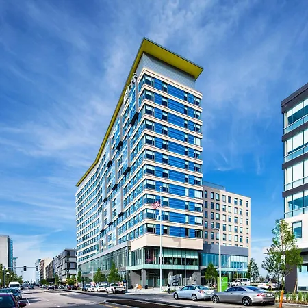 Aloft By Marriott Seaport District Hotel 4*