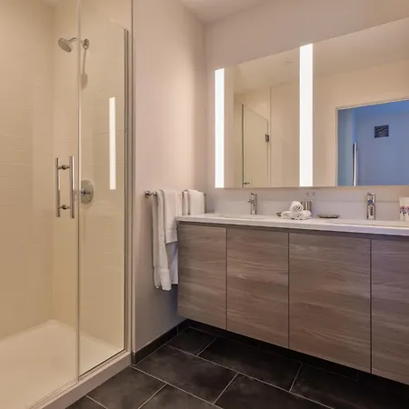 Luxury With Kitchen And Pool Apartment Boston