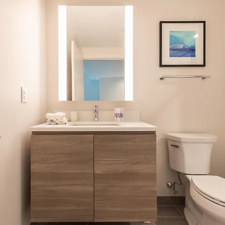 Luxury With Kitchen And Pool Apartment *