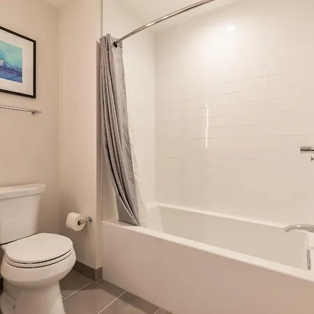 Apartment Luxury With Kitchen And Pool Boston