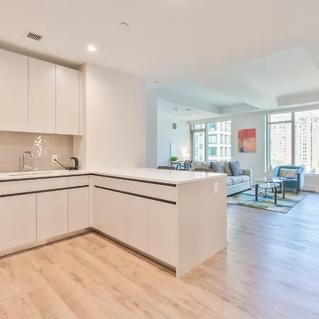 Luxury With Kitchen And Pool Apartment *