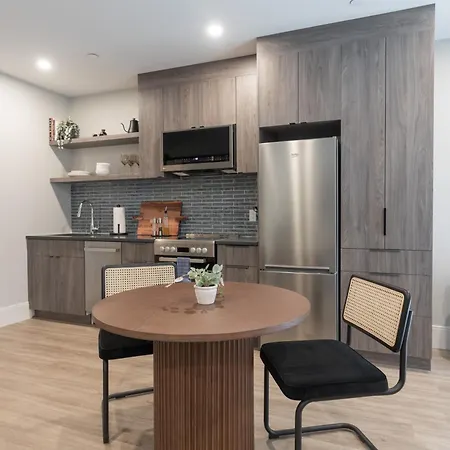 Symphony By Thatch Apartment