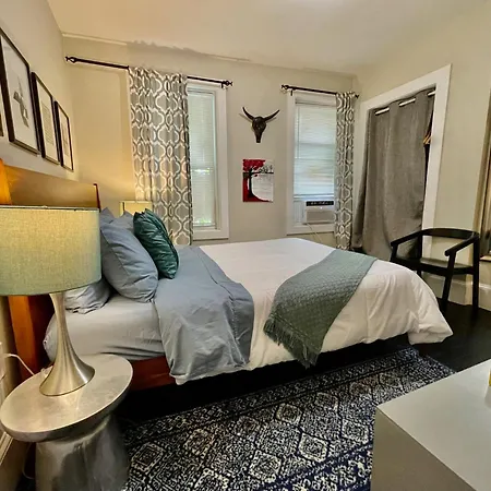 Beautiful 3br 3ba Duplex Parking Location Boston