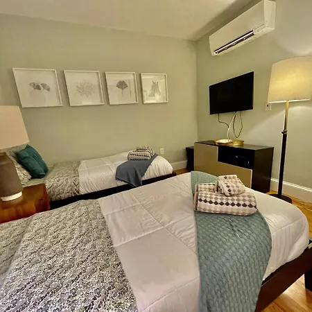 Beautiful 3br 3ba Duplex Parking Location Boston