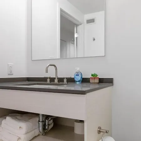 Apartment Amazing 2br 2ba Unit By The Lake *