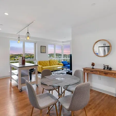 Amazing 2br 2ba Unit By The Lake Apartment Boston
