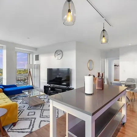 Amazing 2br 2ba Unit By The Lake Apartment *