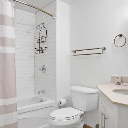 E Cambridge 1br W Gym Wd Nr Kendall Sq Bos-572