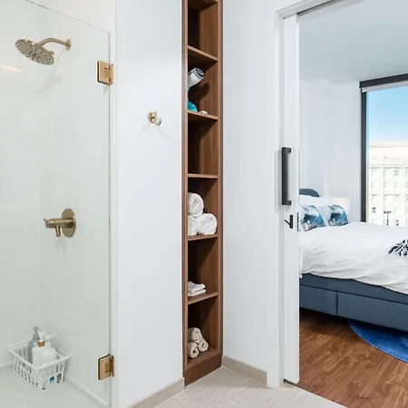 Luxury 2br Backbay Common T-station Roof Lounge Gym Apartment