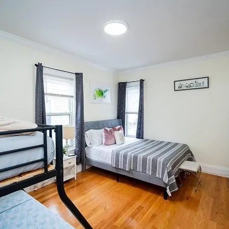 Apartment 14b-newly Renovated, Uniquely Decorated