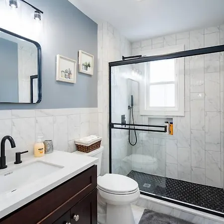 Apartment 14b-newly Renovated, Uniquely Decorated Boston